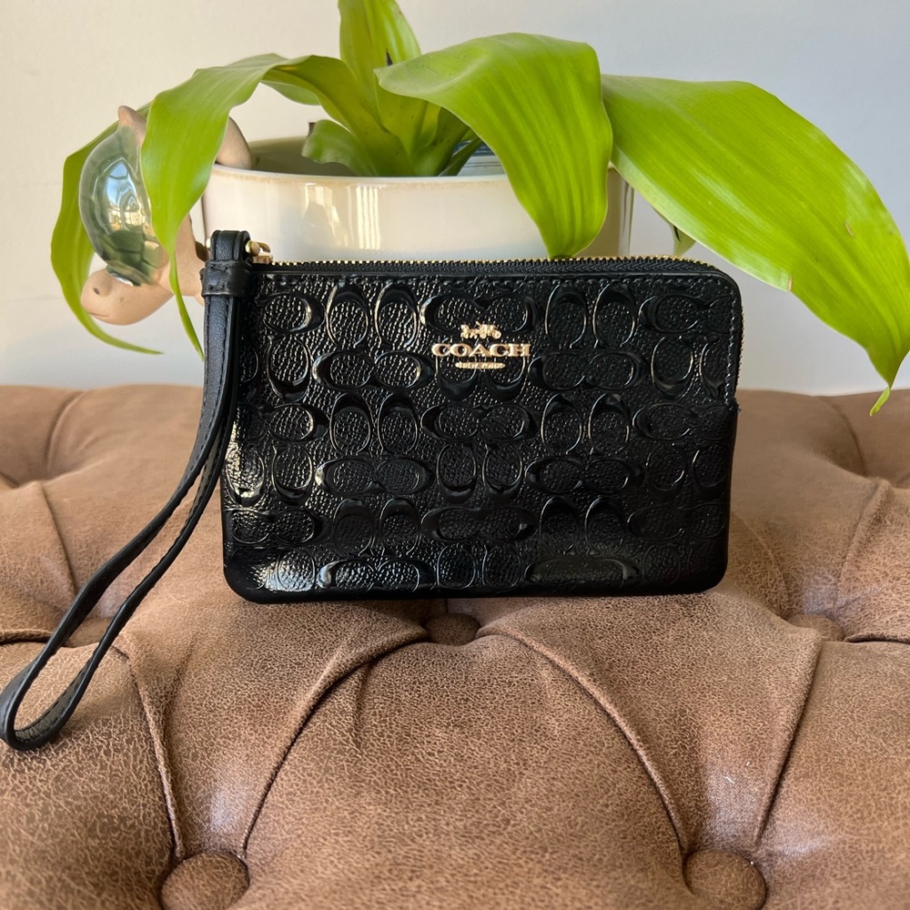 Coach Black Patent Signature C Wristlet Zip Clutch